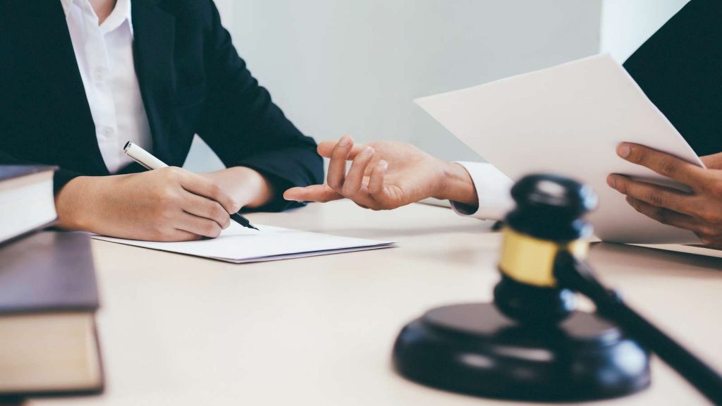 7 Ways That A Criminal Defense Lawyer Can Help You . - Legal Door
